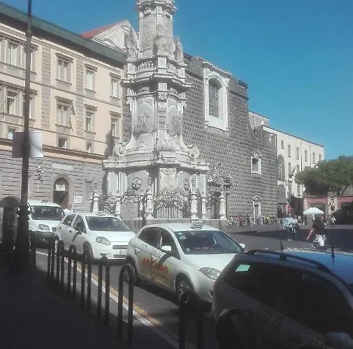 Figli Del Vesuvio By D & R Bed and Breakfast Νάπολη